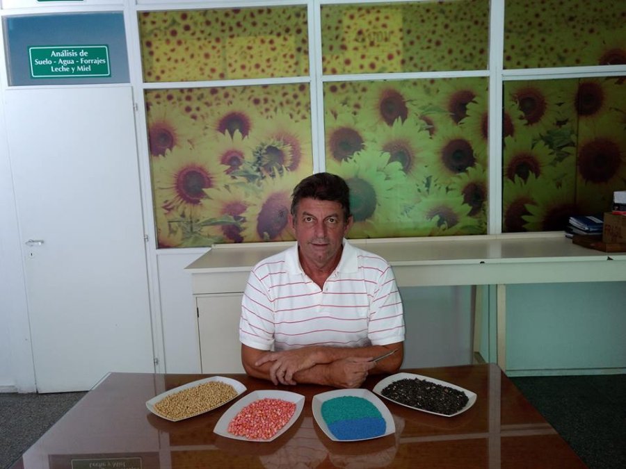 OSCAR LORENZATTI. / Director del grupo CaPeGra.