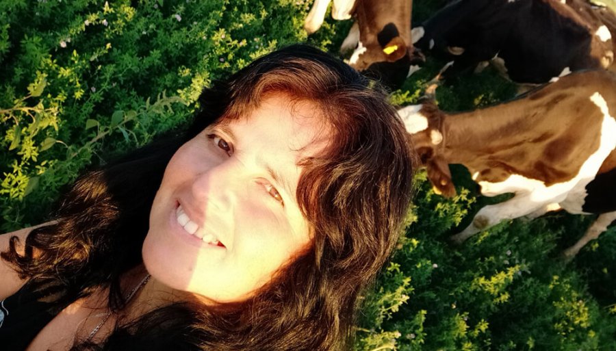 FOTO INTERNET LIDIA SANCHEZ. Confesó su sueño más grande: tener su propio tambo. FOTO ARCHIVO TAMBO. Esperancina quiere tener uno propio.