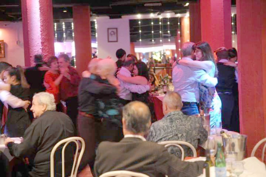 FOTO MSN.COM/ MARAB&Uacute;/ Fue uno de los m&aacute;s famosos cabaret de la &eacute;poca. FOTO CULTURA.GOB.AR// AN&Iacute;BAL TROILO./ El gran bandoneonista debut&oacute; en el Marab&uacute;.