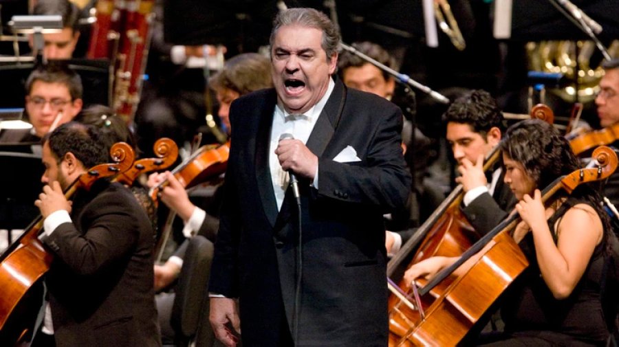 FOTOCOLECCION AUDITORIO NACIONAL // ALBERTO CORTEZ// Junto a la Orquesta Sinf&oacute;nica Juvenil del Estado de Veracruz .