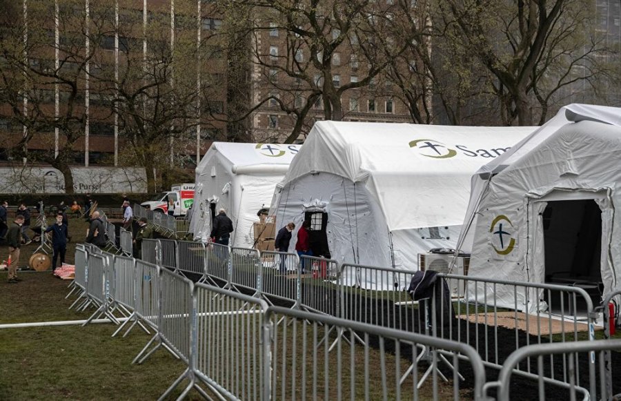 FOTO AFP CENTRAL PARK. Se mont&oacute; un gran hospital en el ic&oacute;nico paseo de Nueva York.