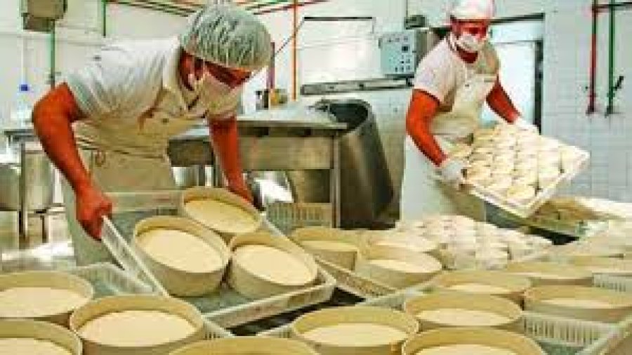 FOTO ARCHIVO BANCO CENTRAL. Aquí fue presentada una solicitud, por parte de representantes de cámaras empresarias. FOTO ARCHIVO PYME. Una de las tantas en el país.