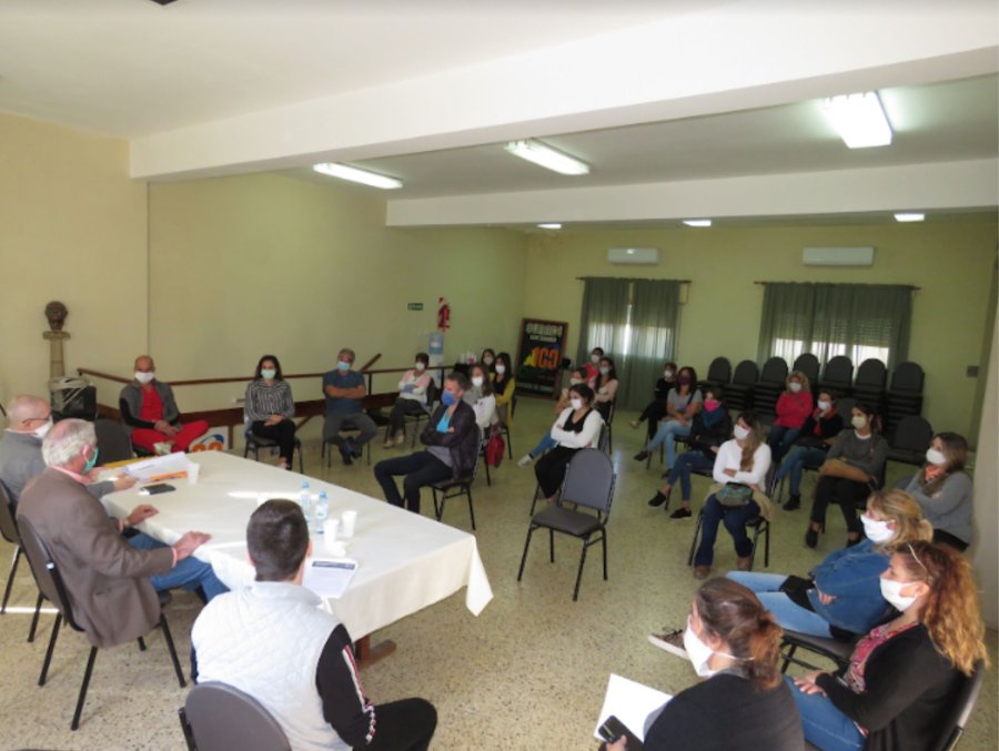 FOTO PRENSA MUNICIPALIDAD// ENCUENTRO./ El titular del ejecutivo Municipal presidi&oacute; reuni&oacute;n con profesionales de la salud.