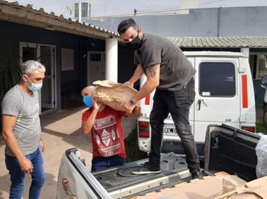 IMAGEN INTERNET SOLIDARIDAD. Una muestra de tantas otras vistas en el país.  IMAGEN INTERNET AYUDA. La solidaridad láctea no se hace esperar.