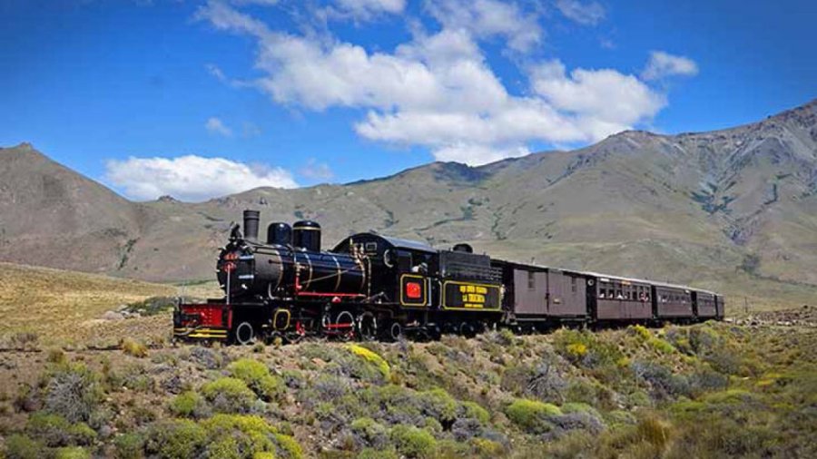 LA TROCHITA./ 75 a&ntilde;os recorriendo las bellezas patag&oacute;nicas.
