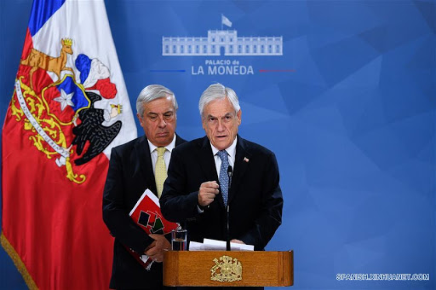 FOTO EFE CHILE. El presidente Pi&ntilde;era y el ministro Ma&ntilde;alich.