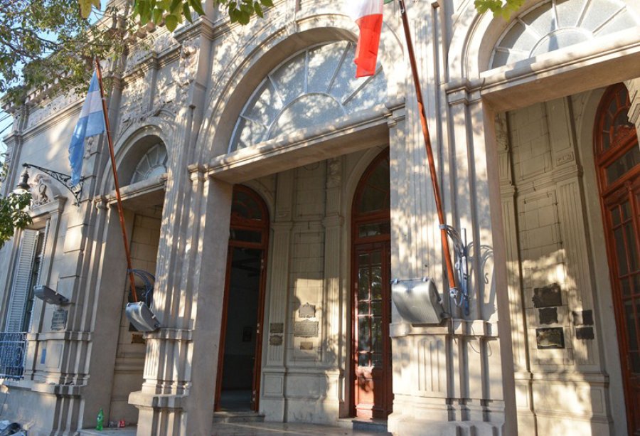 FOTO ARCHIVO// SOCIEDAD ITALIANA.// Fachada de la instituci&oacute;n que nuclea a los italianos de diversas regiones.