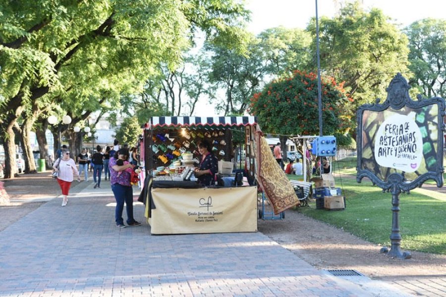 FOTO ARCHIVO// FERIA// Tendr&aacute; vigencia hoy desde las 10 y hasta las 17 en la Plaza 25 de Mayo.