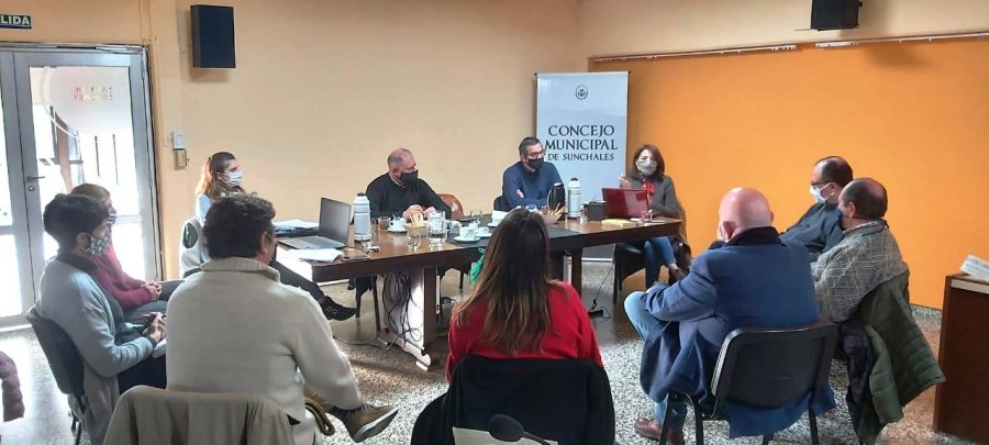 FOTO PRENSA CONCEJO// ENCUENTRO// Vista general de la reuni&oacute;n celebrada recientemente.