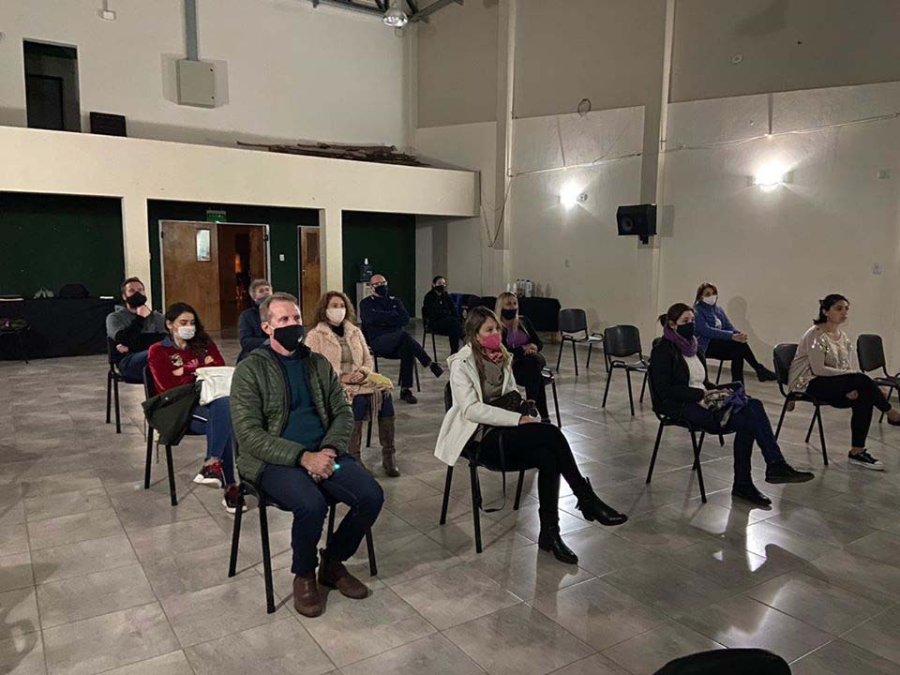 FOTO COMUNICACI&Oacute;N// PRIMERA CHARLA// El intendente Toselli y su gabinete en el primer encuentro.