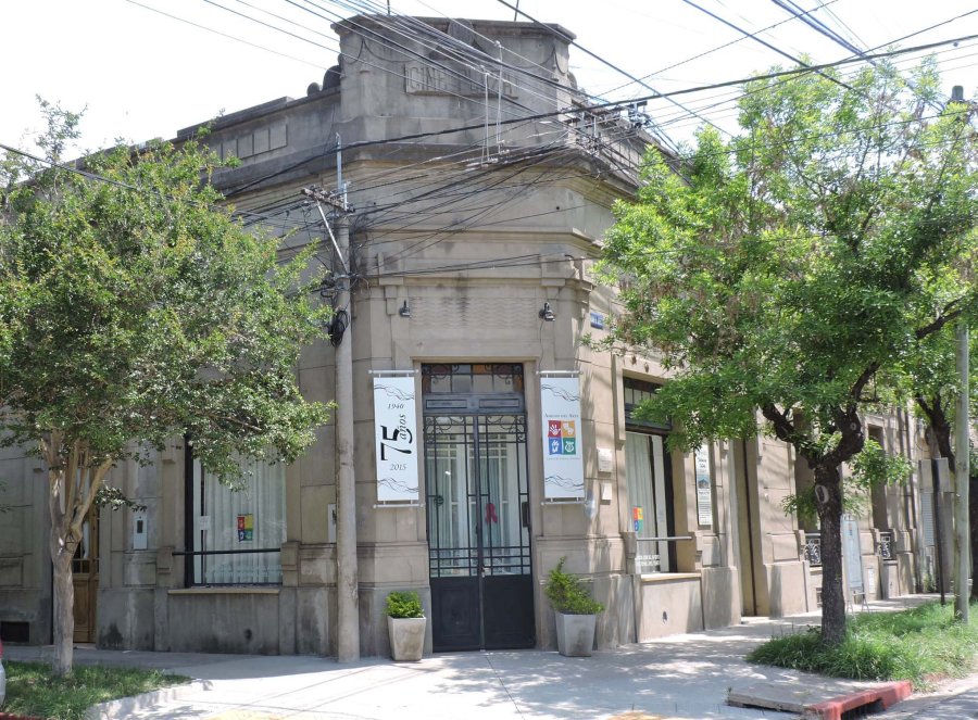 AMIGOS DEL ARTE// Fachada de la institución cultural. MARÍA JOSÉ FERRERO// Presidente del Concejo Municipal.