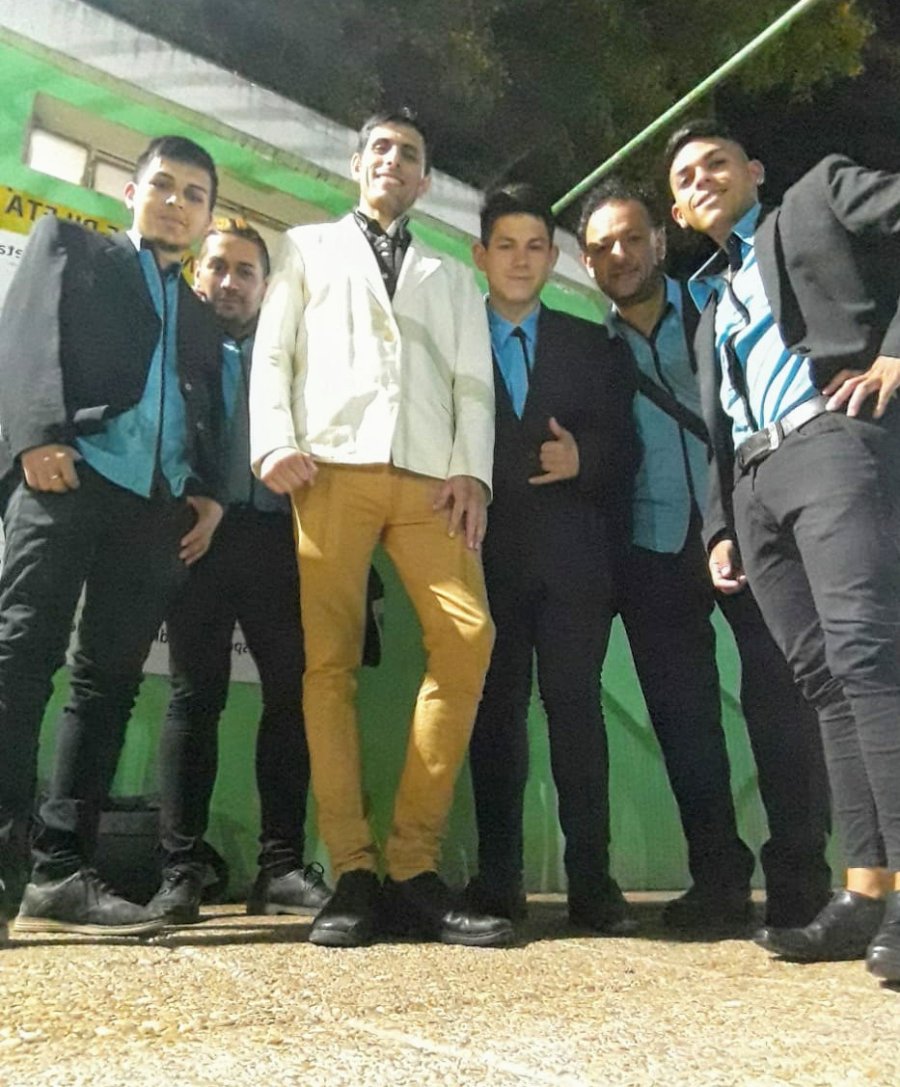 CON EL GRUPO// Marcelo Alejandro y sus m&uacute;sicos. DUO// Mari&oacute;n y Marcelo Alejandro.