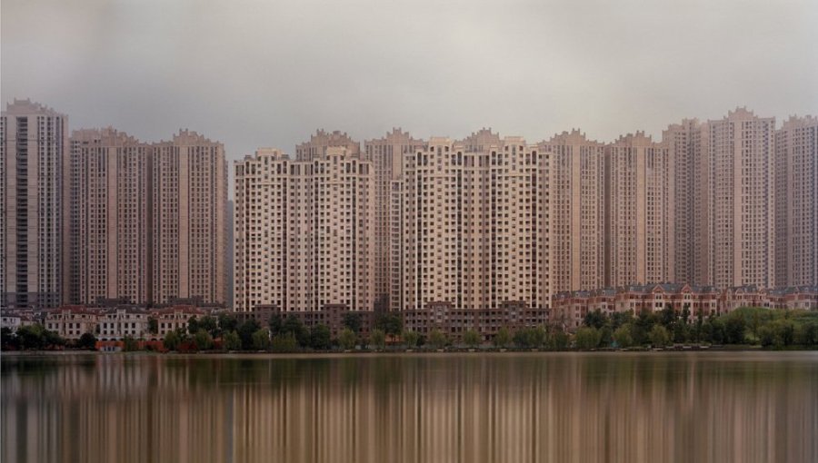 FOTO INTERNET CIUDADES FANTASMA  FOTO INTERNET CHINA. Ciudad de Ordos FOTO INTERNET EMIRATOS ARABES. Costa de Dubai.