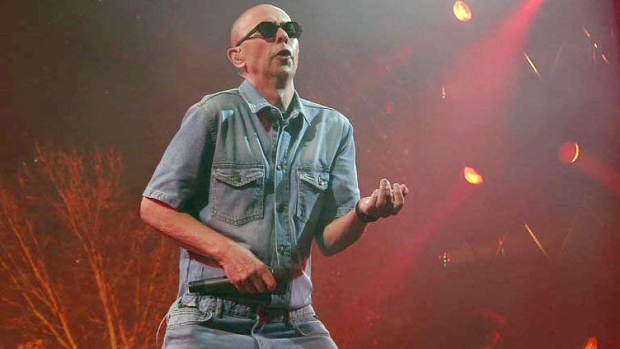 FOTO M. ARRIBAS// INDIO SOLARI./ El emblem&aacute;tico artista volvi&oacute; a irrumpir en la escena  nacional.