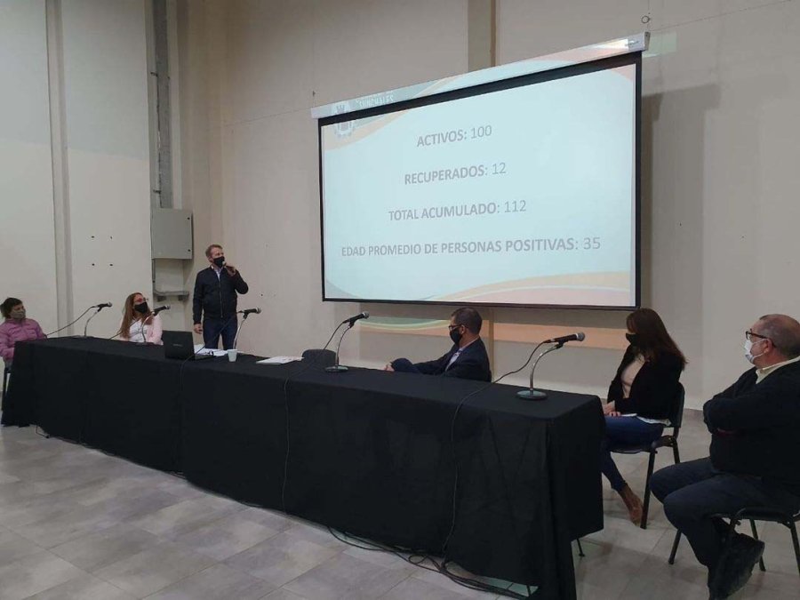 FOTO COMUNICACI&Oacute;N// ENCUENTRO// Vista parcial de la reuni&oacute;n con el Comit&eacute; M&eacute;dico.