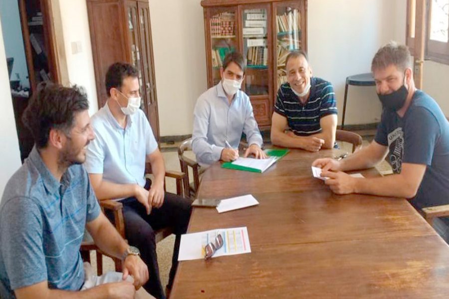 FOTO PRENSA UTTA// ACUERDO// El encuentro donde fue celebrado el compromiso.