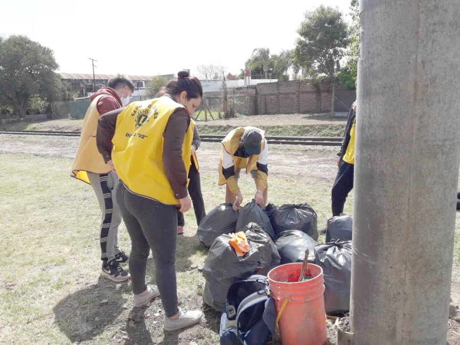 FOTO PRENSA CLUB DE LEONES// ACTIVIDADES. Una de las acciones cumplidas  recientemente por  el club.