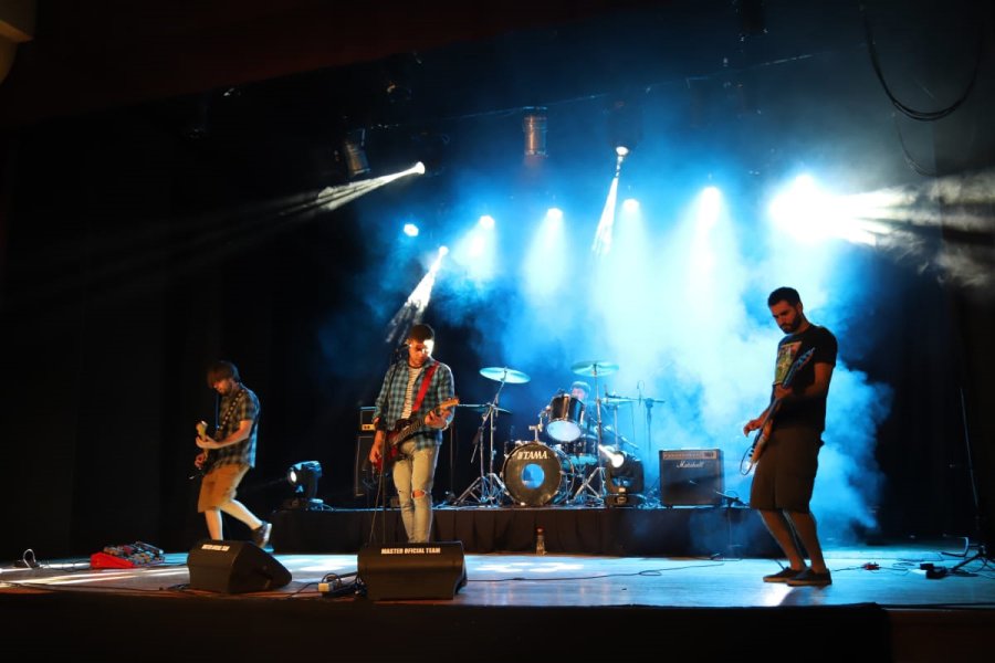 FOTO SCS// LA SEGUIMOS EN VIVO//Artistas de toda la provincia pasaron por el ciclo.