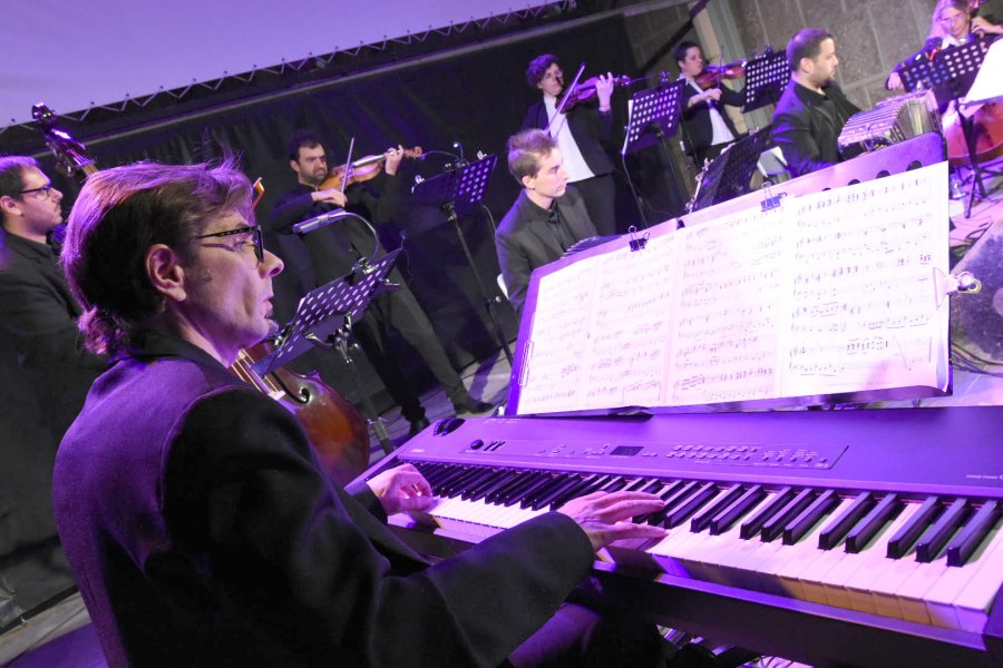 FOTO CP// ORQUESTA MUNICIPAL DE TANGO. La agrupaci&oacute;n en pleno recital.