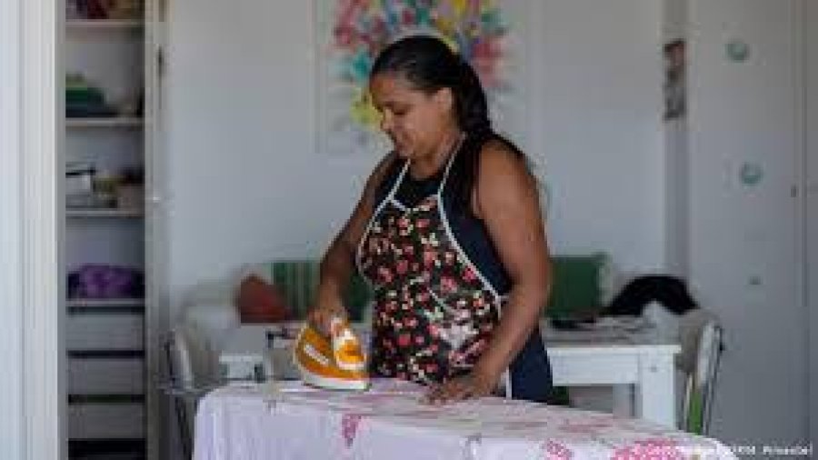 FOTO ARCHIVO. TRABAJADORA DOMESTICA. Rige una nueva escala salarial.