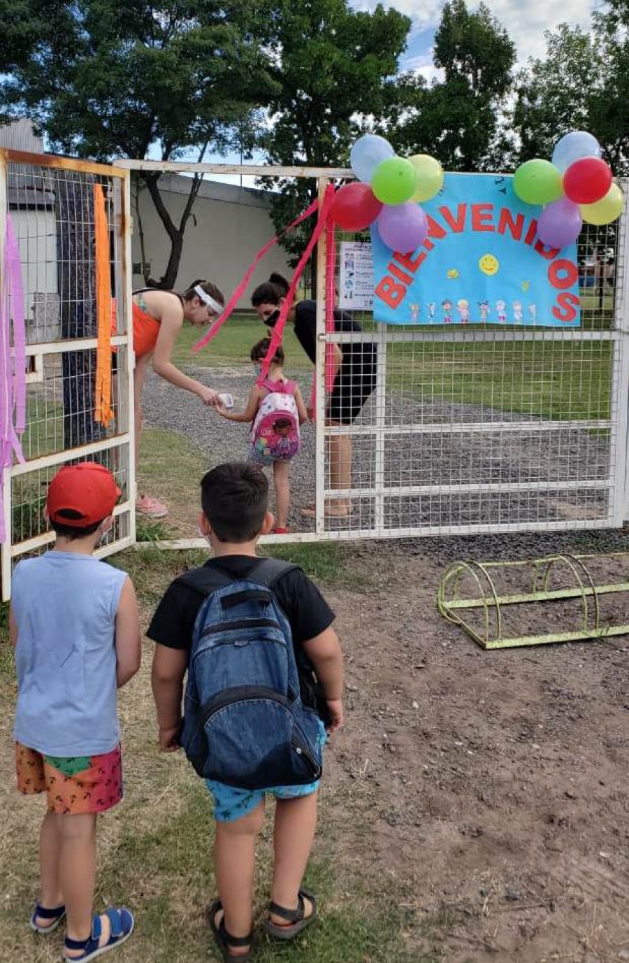 FOTO PRENSA COMUNA// COLONIA DE VERANO// M&aacute;s de 130 ni&ntilde;os disfrutar&aacute;n de la tradicional propuesta veraniega. CORD&Oacute;N CUNETA// La obra est&aacute; ejecut&aacute;ndose en la &uacute;ltima cuadra de calle Azcu&eacute;naga.