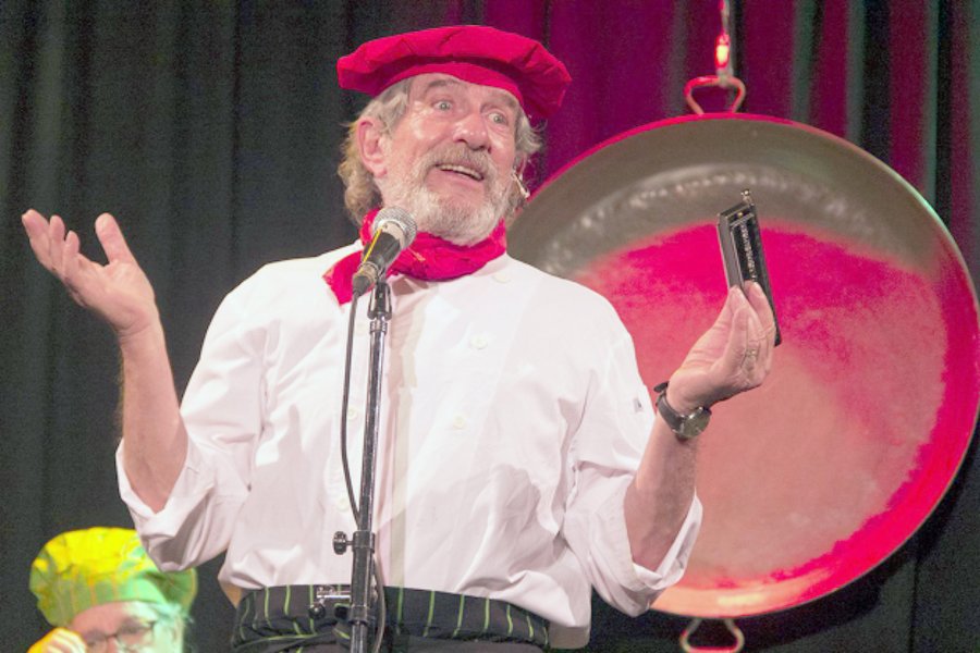 FOTO BUENOS AIRES CIUDAD// EL COCINERO EST&Aacute; FRITO// Una interesante propuesta de teatro a domicilio.
