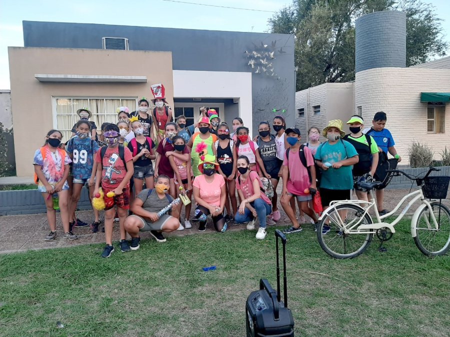 FOTO PRENSA COMUNA// VERANO ACTIVO// Los tacuralenses que participaron en la actividad.