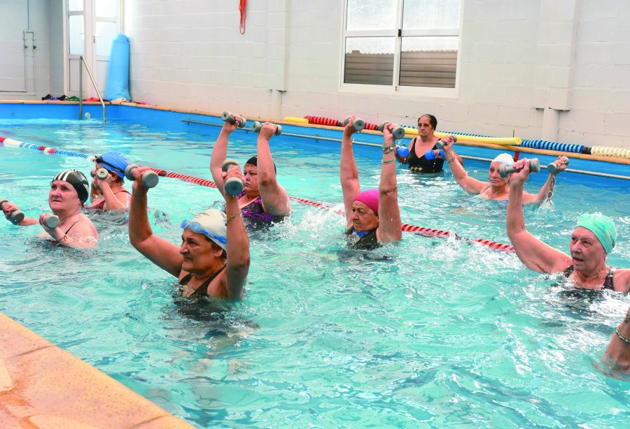 FOTO PM TODOS AL AGUA. El programa, impulsado por la Municipalidad de Rafaela, retoma sus actividades en tres piletas de nuestra ciudad.