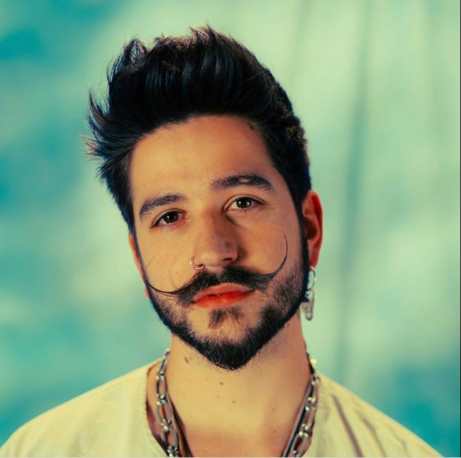 FOTO REDES CAMILO. El cantante colombiano que interpreta "Ropa cara".