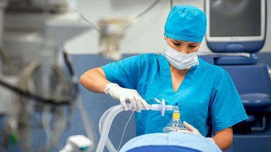 IMAGEN INTERNET. ANESTESISTAS.  Desde el lunes no har&aacute;n intervenciones por Iapos.