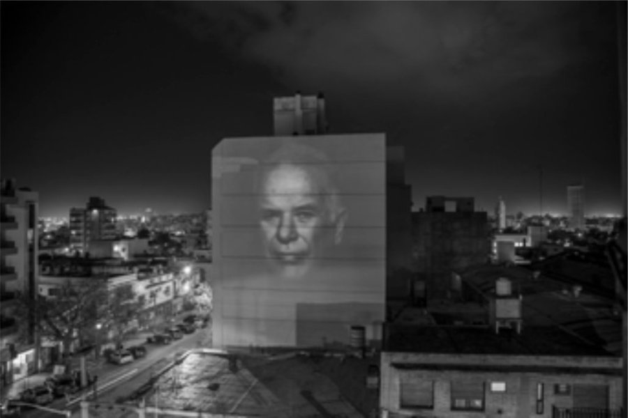 FOTO G.ORGE// APARECIENDO A L&Oacute;PEZ EN LA MEDIANERA// Una de las creacioones del artista cuyas obras configurar&aacute;n la primera muestra del Museo.