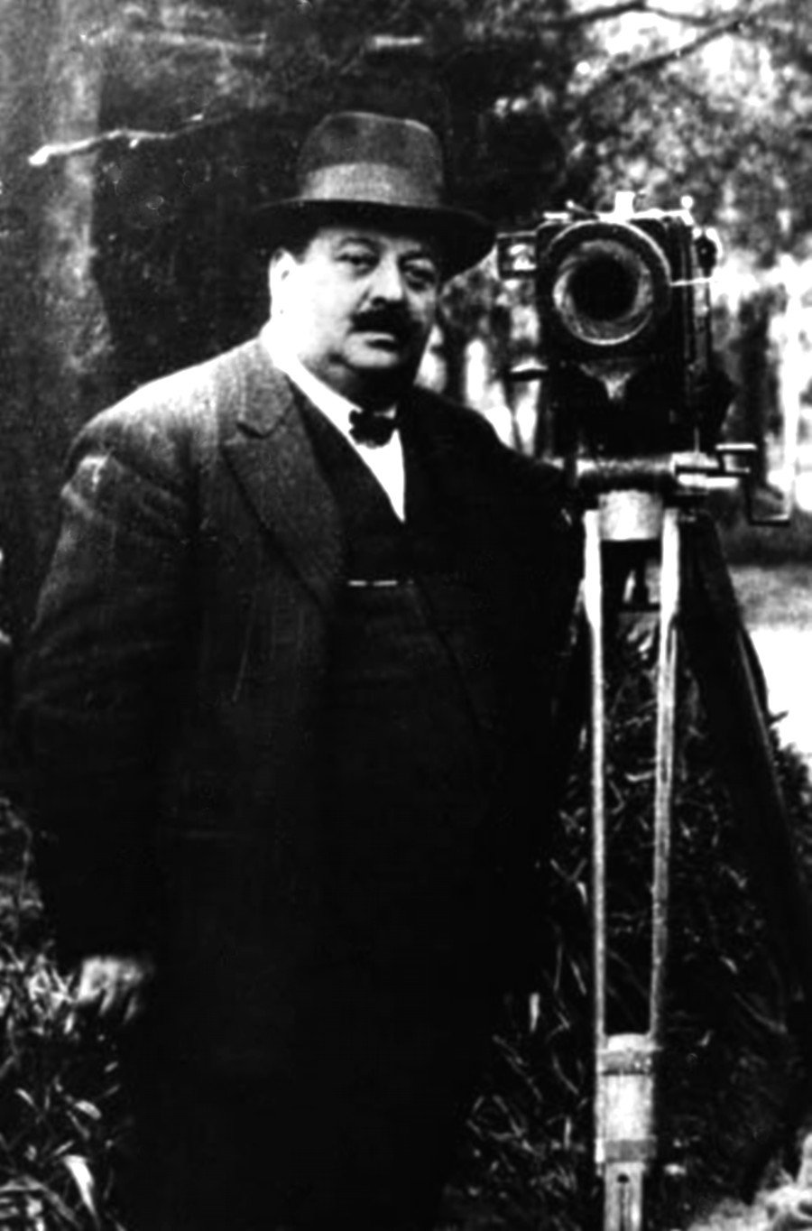 MARIO GALLO. Director del filme "La Revoluci&oacute;n de Mayo" estrenada por primera vez el 23 de mayo desde 1909.