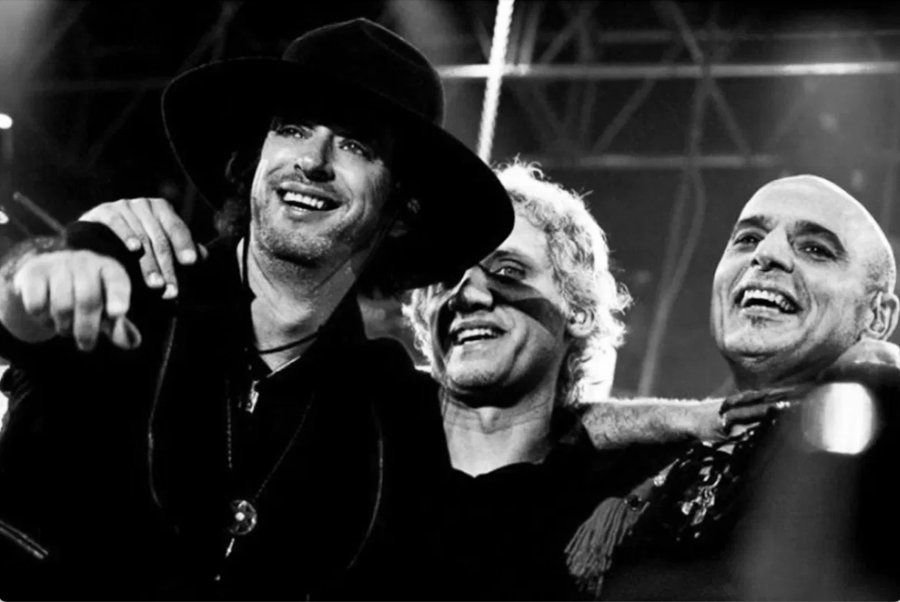 FOTO INTERNET SODA STEREO. Estren&oacute; la segunda parte de "Me ver&aacute;s volver".