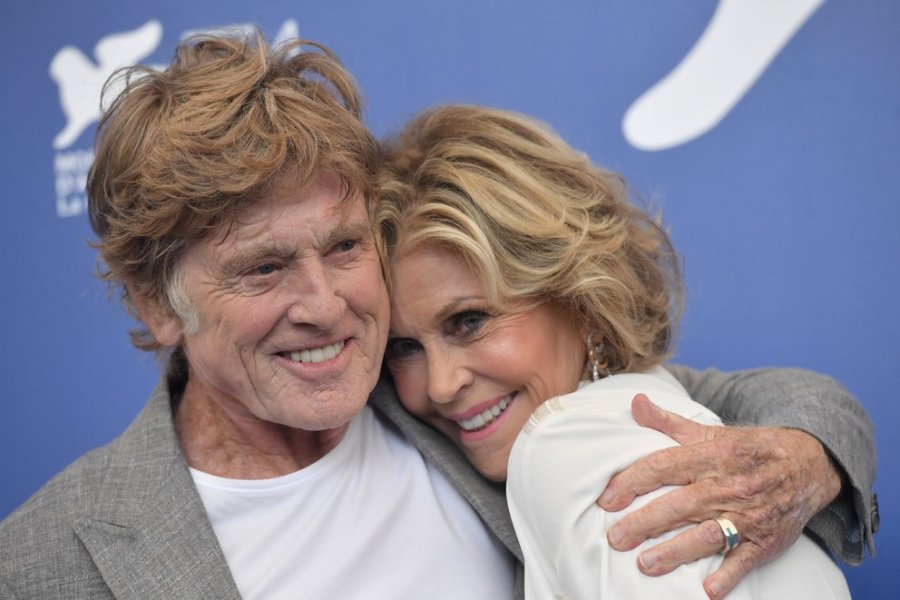 FOTO AFP// NOSOTROS EN LA NOCHE// Jane Fonda y Robert Redford vuelven a ser pareja, ahora como viudos que comparten cama, charla y ronquidos.