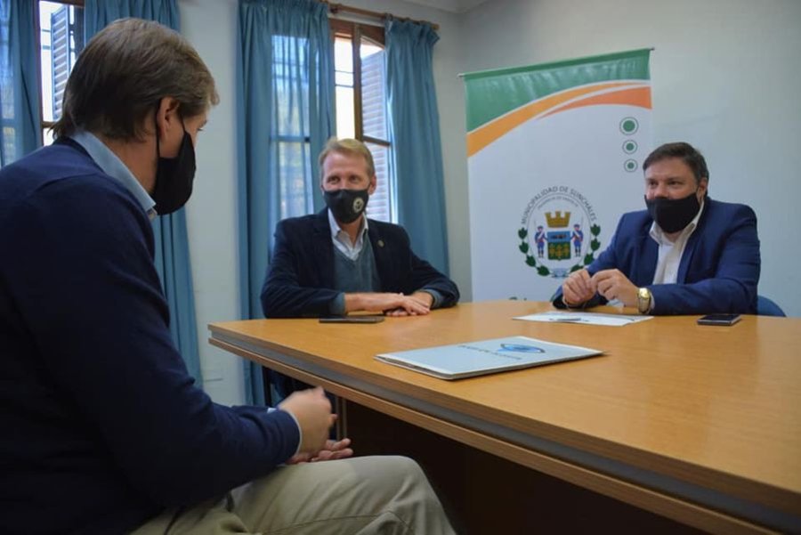 FOTO COMUNICACI&Oacute;N// ENCUENTRO. Cristian M&eacute;ndez, Gonzalo Toselli y Marcerlo Canavese durante la reuni&oacute;n.