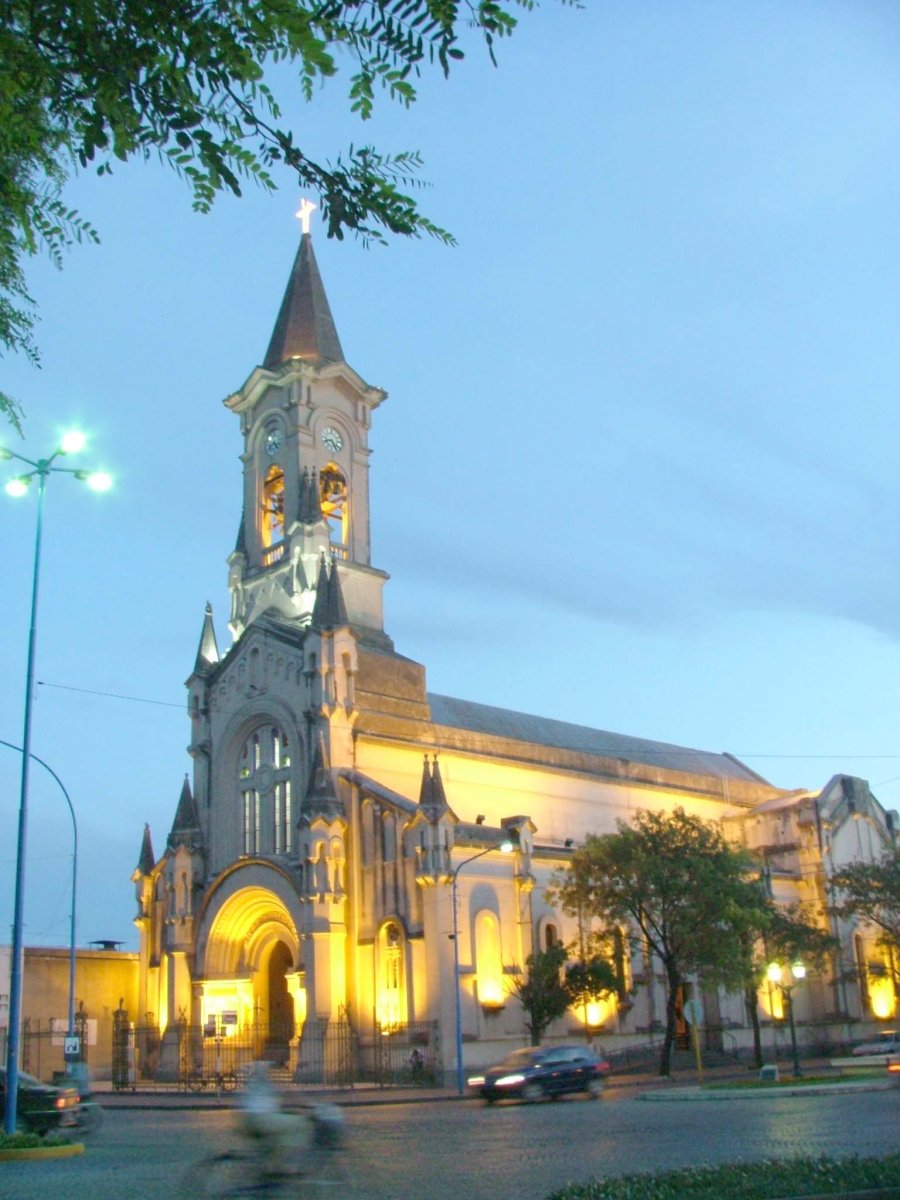 FOTO ARCHIVO// CATEDRAL SAN RAFAEL.// Desde hoy, en un horario acotado, se proceder&aacute; a la reapertura de los templos.