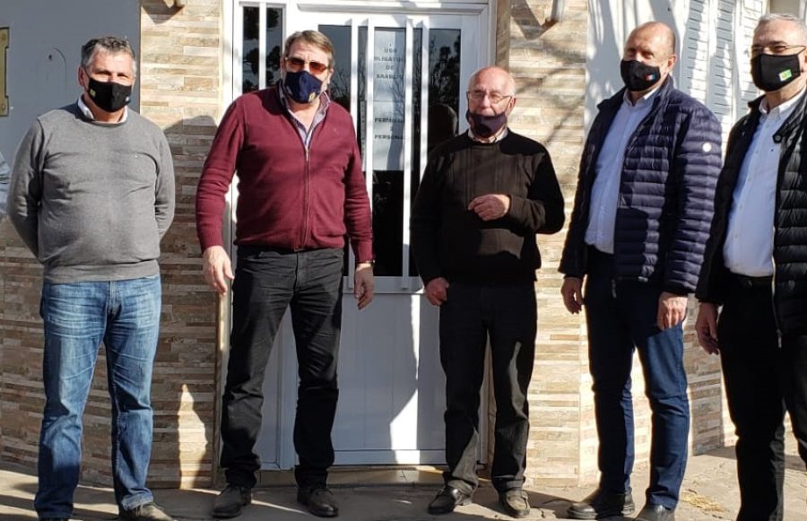FOTO PRENSA AC// GARIBALDI// Autoridades provinciales en una visita a la localidad.