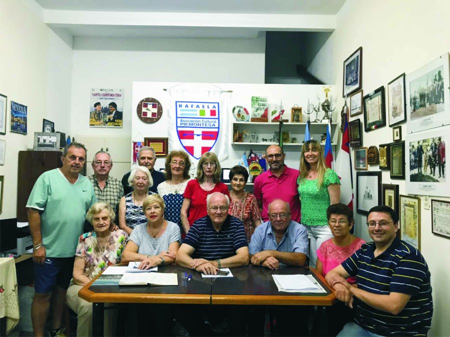 FOTO FACEBOOK ASOCIACI&Oacute;N CULTURAL PIAMONTESA. Contin&uacute;a con el ciclo "Conociendo nuestras ra&iacute;ces".