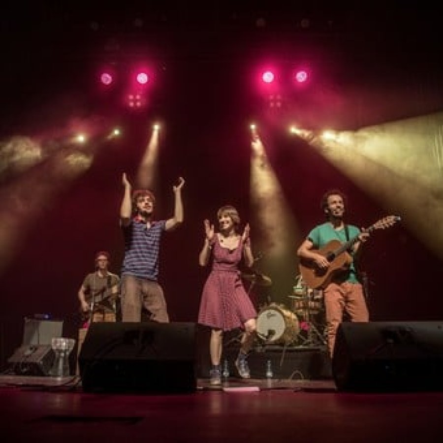FOTO PRENSA OTRAS VOCES// PIM PAU. Los artistas que se presentar&aacute;n el s&aacute;bado pr&oacute;ximo desde las  17 en el Anfiteatro.