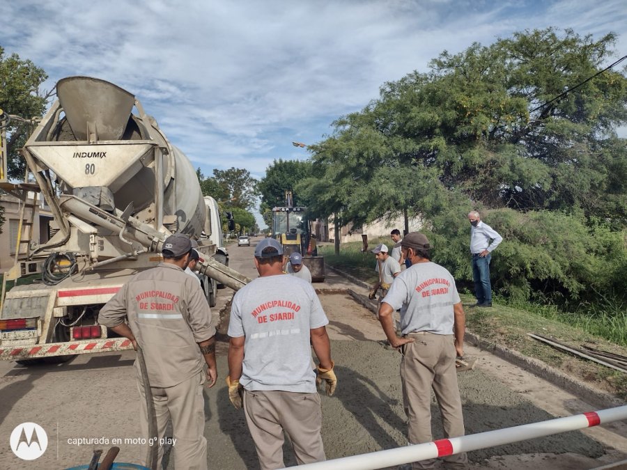 FOTO PRENSA MUNICIPALIDAD// BACHEO// Se llev&oacute; adelante en calle Santiago del Estero.