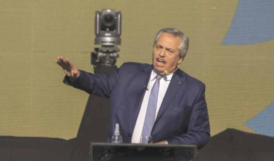 FOTO NA FERNÁNDEZ. Ahora inicia otra etapa de su gobierno, aunque su suerte es incierta.