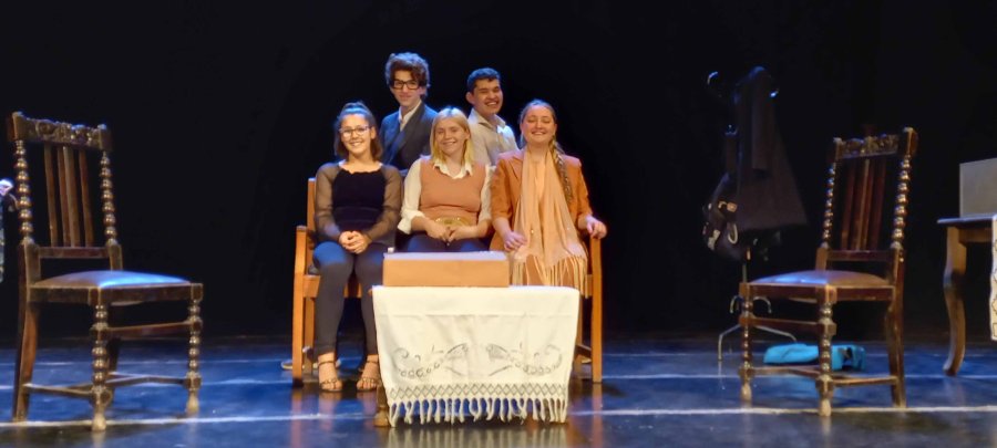 FOTO PRENSA LASSERRE// ELENCO. Los protagonistas de esta experiencia teatral.