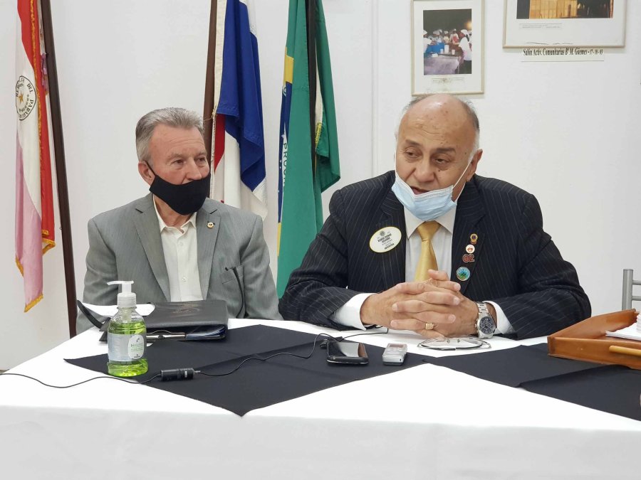 FOTO D. CAMUSSO// DECLARACIONES// Luis Del Zoppo y Rub&eacute;n O. Aguirre en la rueda de prensa.