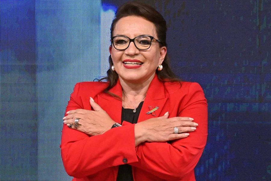 FOTO AFP XIOMARA CASTRO. Marcaba una clara diferencia en los primeros c&oacute;mputos.