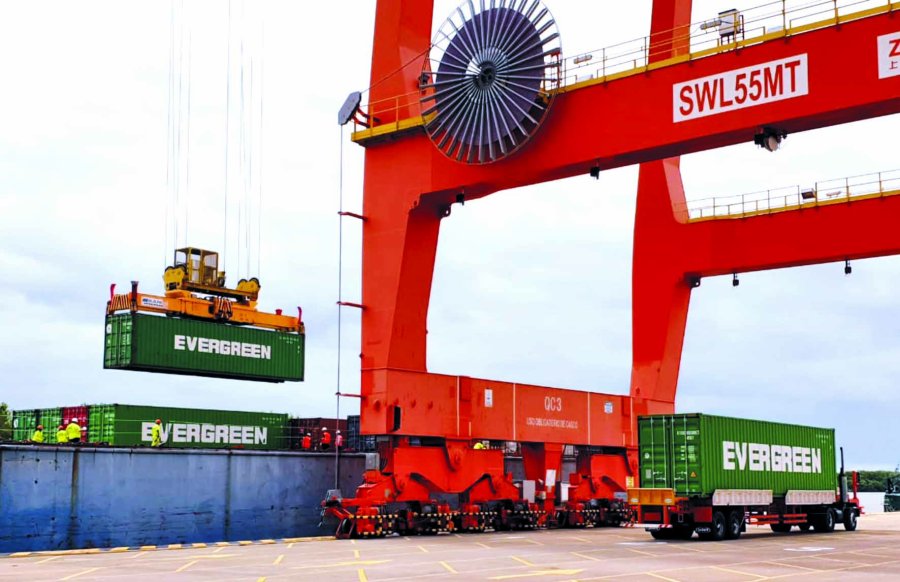 FOTO SERINDUSTRIA.COM  COMERCIO EXTERIOR. Comienza una asociación entre los puertos de Santa Fe y La Plata a través del operador marítimo TecPlata.