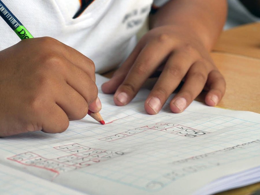 FOTO CP// DERECHO A LA EDUCACI&Oacute;N.//A trav&eacute;s del taller de Acompa&ntilde;amiento Educativo y del programa de Alfabetizaci&oacute;n, se trabaja con estudiantes del nivel primario.
