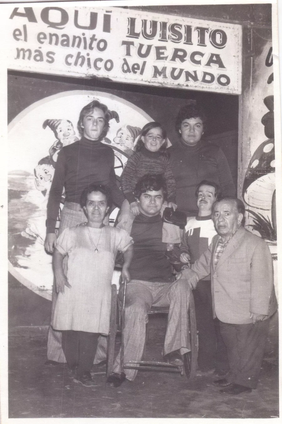 FOTO ARCHIVO R. VIGINI//DE PASEO. Ra&uacute;l y su mam&aacute; Norma con Luisito y Antonio en 1975.AMIGOS. Los Changos con Leonor, Luisito, Antonio y El Abuelo.