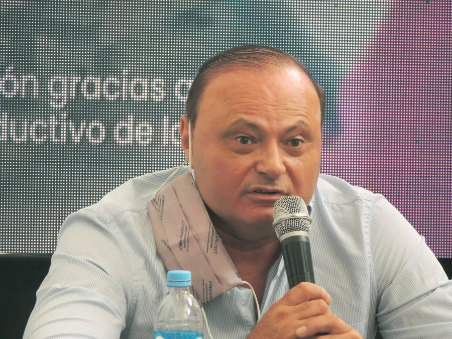 FOTO PRENSA UOM