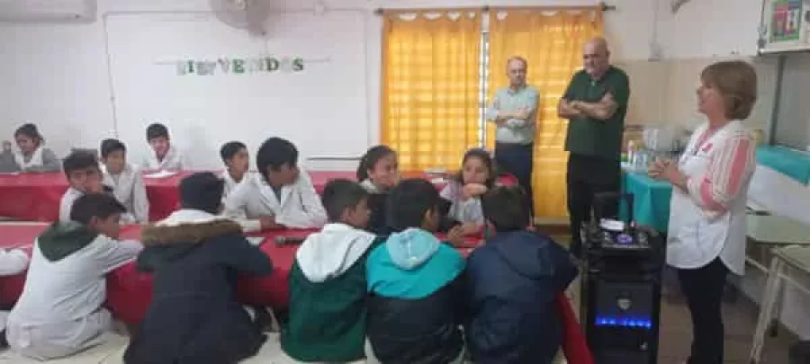 RADIO ESCOLAR