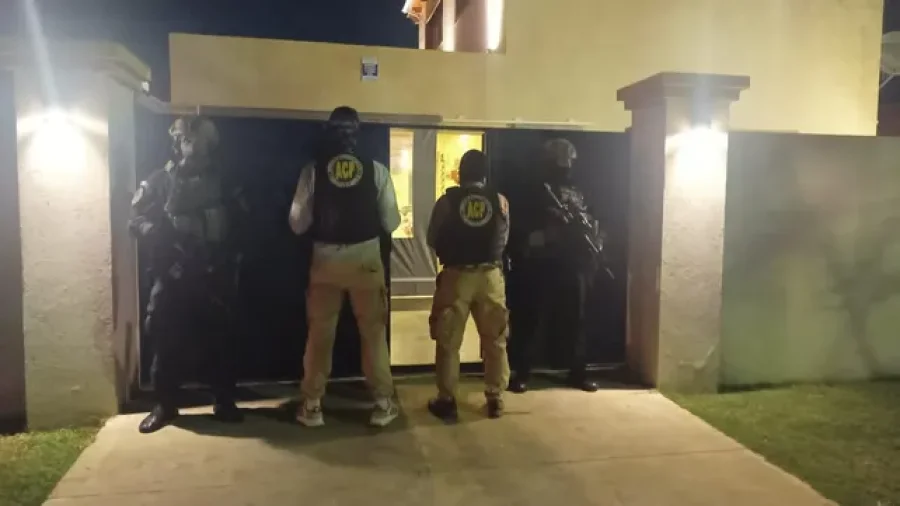IMAGEN INTERNET. ALLANAMIENTO.  Uno de los 43 llevados a cabo por la Polic&iacute;a.